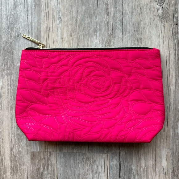 Lancôme Blush Pink & Fuchsia Cosmetic Bags - Picture 3 of 13